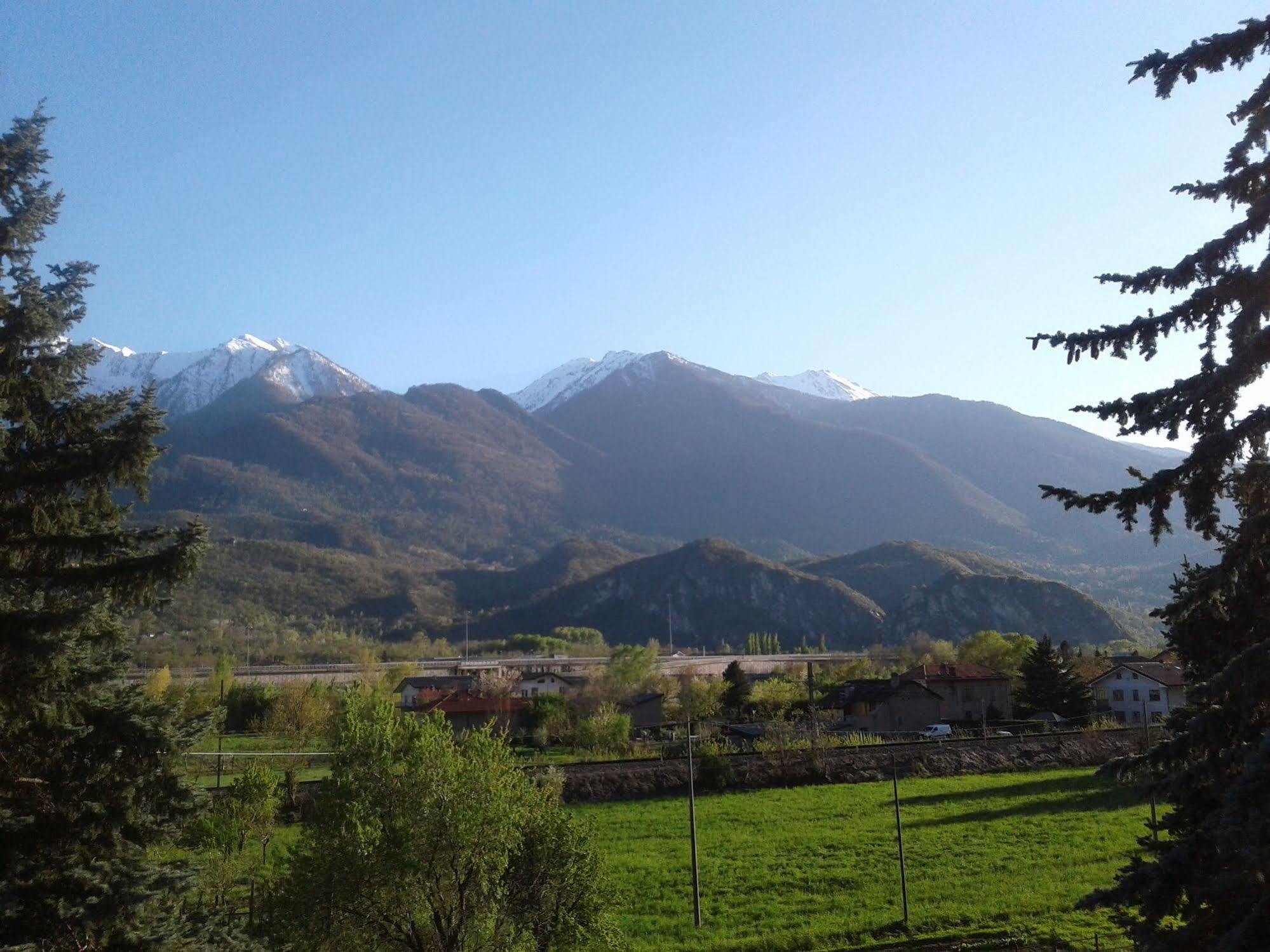 Agriturismo San Giuliano Dei Fratelli Giai Susa Luaran gambar